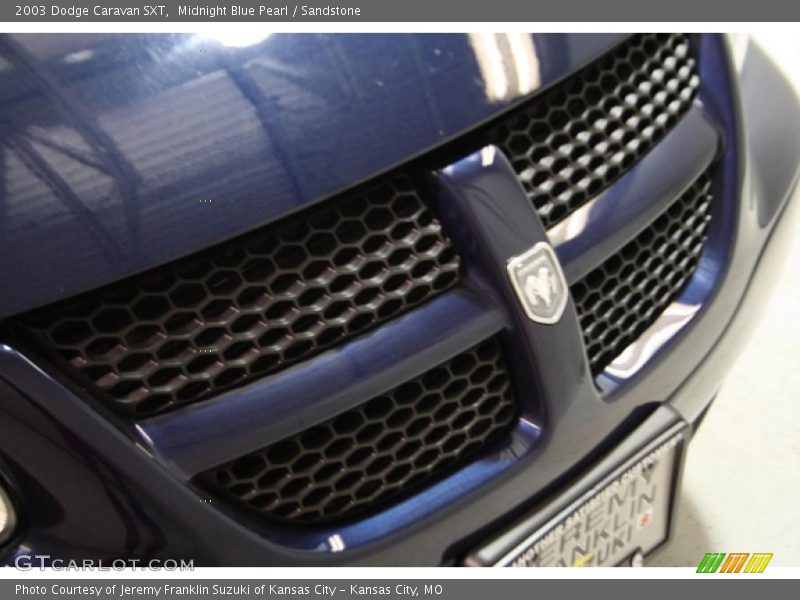 Midnight Blue Pearl / Sandstone 2003 Dodge Caravan SXT
