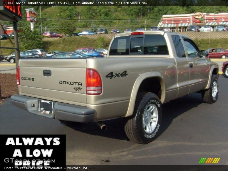 Light Almond Pearl Metallic / Dark Slate Gray 2004 Dodge Dakota SXT Club Cab 4x4