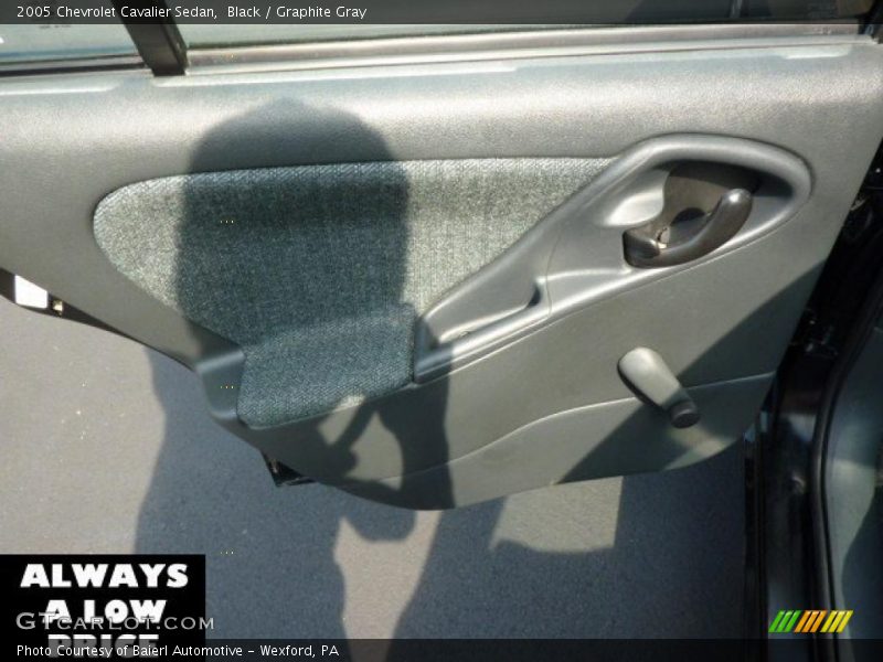 Black / Graphite Gray 2005 Chevrolet Cavalier Sedan