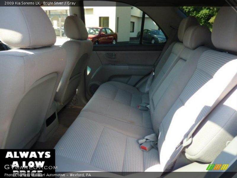 Bright Silver / Gray 2009 Kia Sorento LX