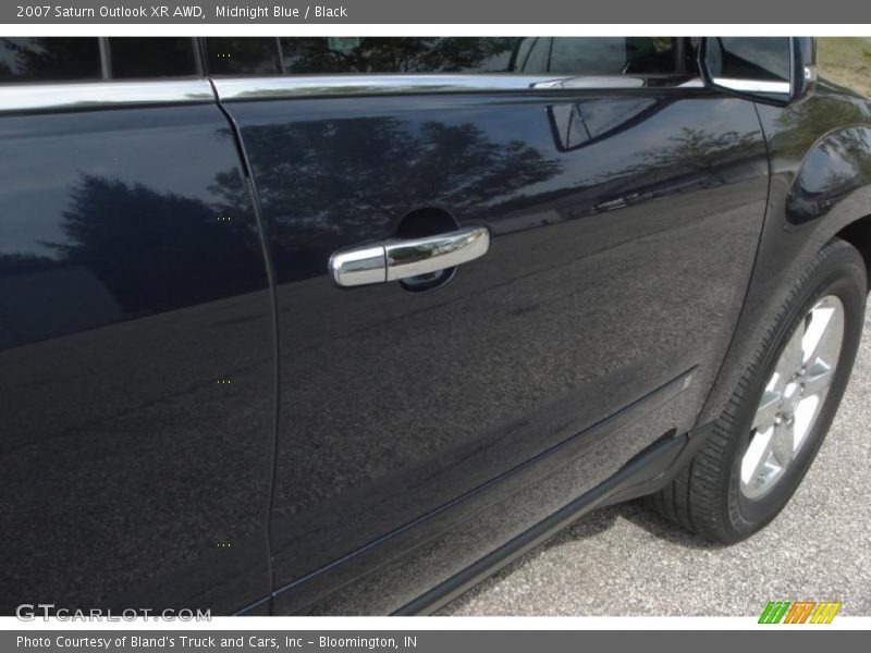 Midnight Blue / Black 2007 Saturn Outlook XR AWD