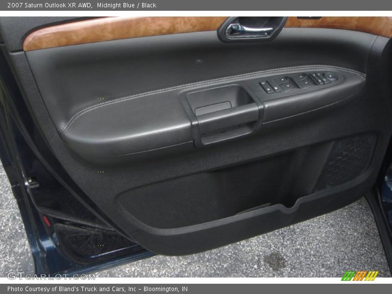 Midnight Blue / Black 2007 Saturn Outlook XR AWD