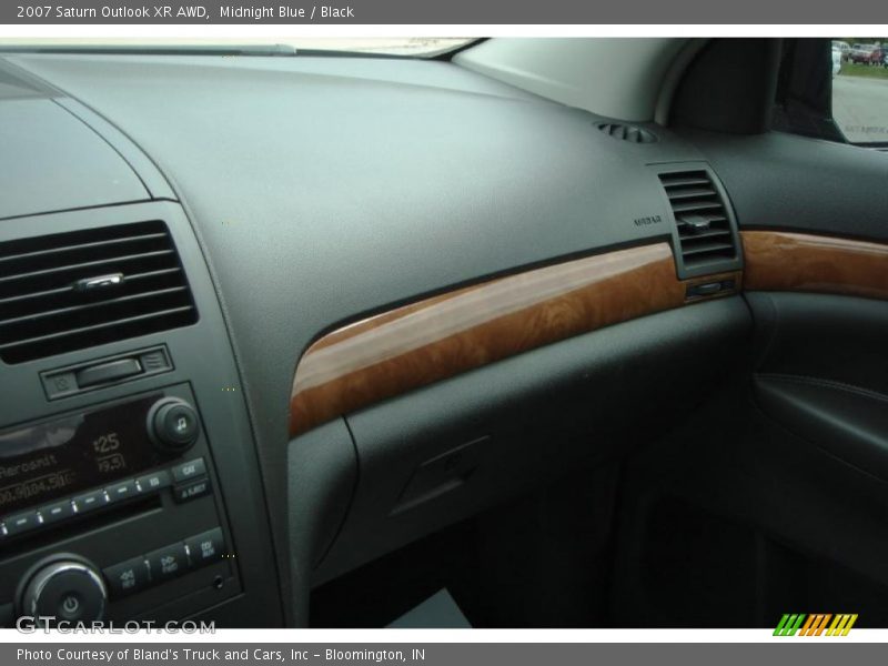 Midnight Blue / Black 2007 Saturn Outlook XR AWD