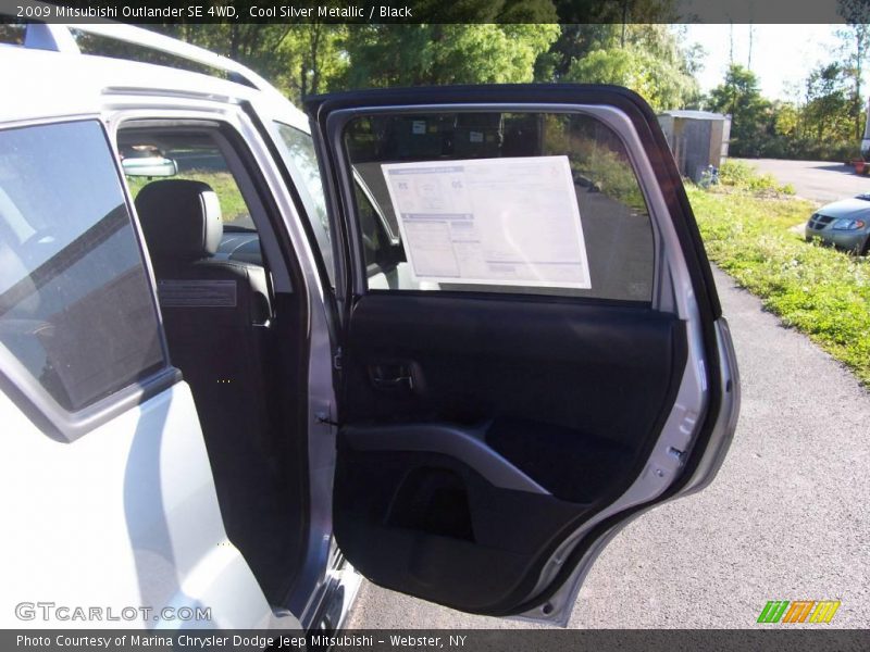 Cool Silver Metallic / Black 2009 Mitsubishi Outlander SE 4WD