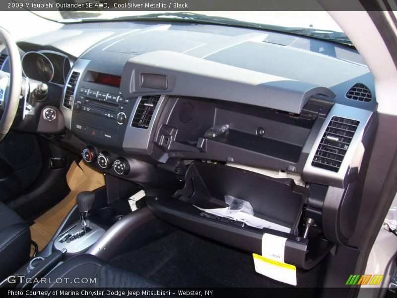 Cool Silver Metallic / Black 2009 Mitsubishi Outlander SE 4WD