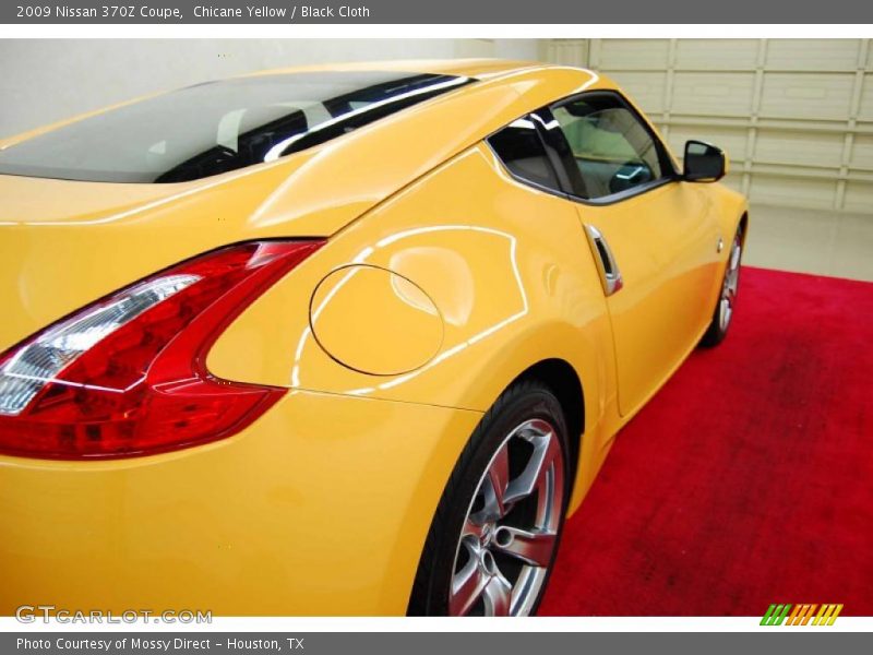 Chicane Yellow / Black Cloth 2009 Nissan 370Z Coupe