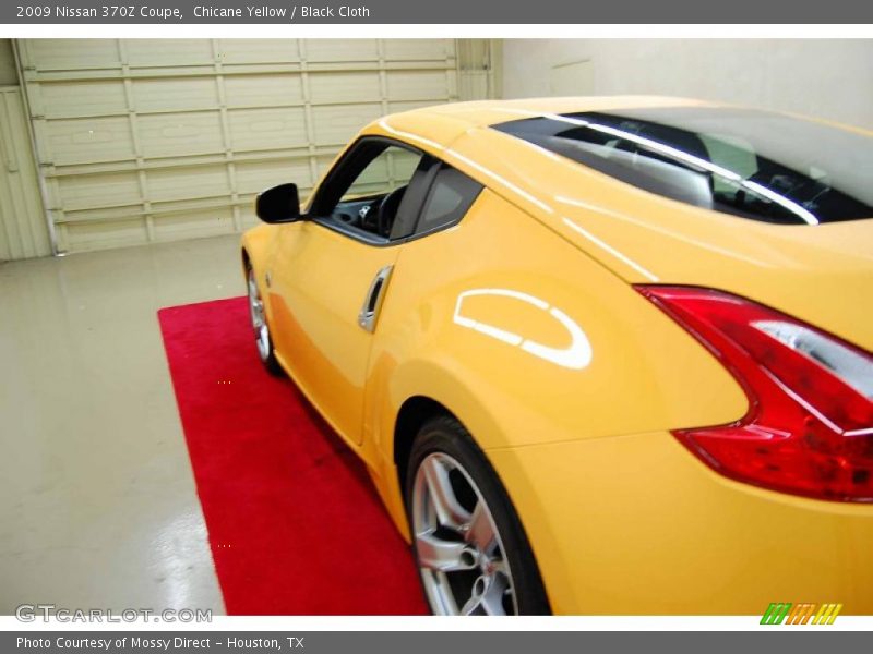 Chicane Yellow / Black Cloth 2009 Nissan 370Z Coupe