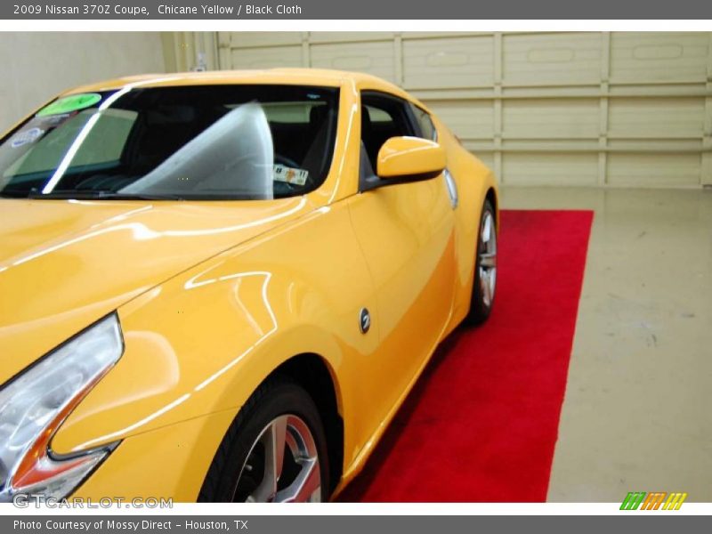 Chicane Yellow / Black Cloth 2009 Nissan 370Z Coupe