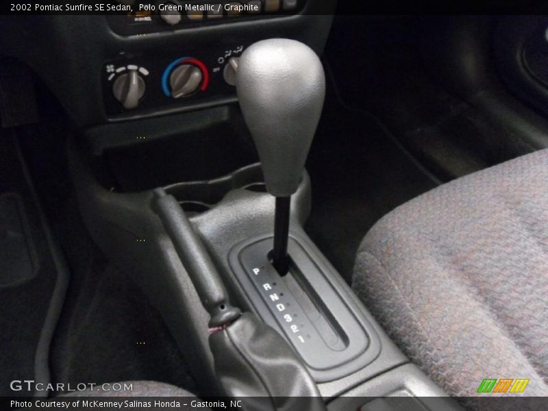Polo Green Metallic / Graphite 2002 Pontiac Sunfire SE Sedan