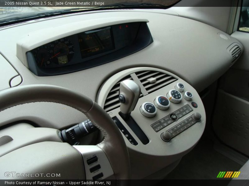 Jade Green Metallic / Beige 2005 Nissan Quest 3.5 SL