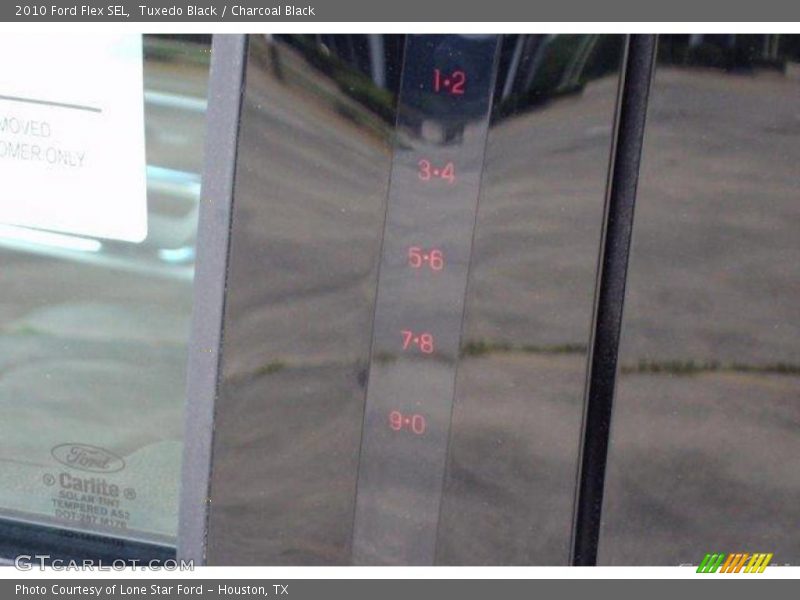 Tuxedo Black / Charcoal Black 2010 Ford Flex SEL