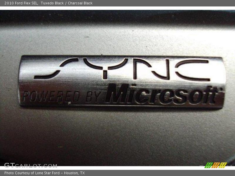 Tuxedo Black / Charcoal Black 2010 Ford Flex SEL