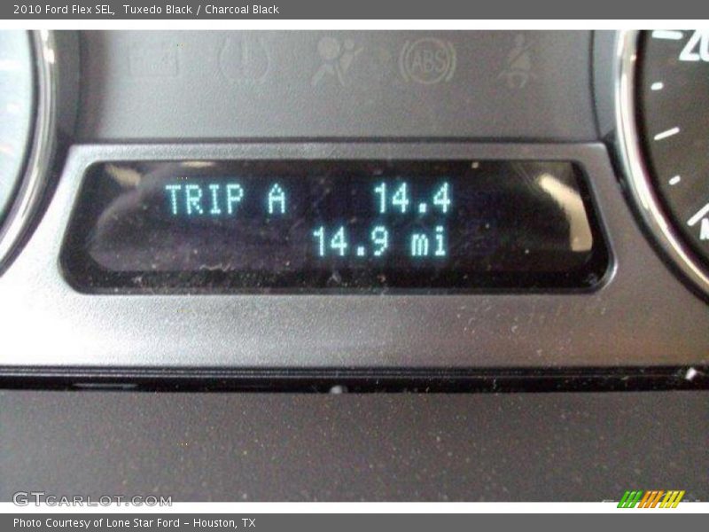 Tuxedo Black / Charcoal Black 2010 Ford Flex SEL