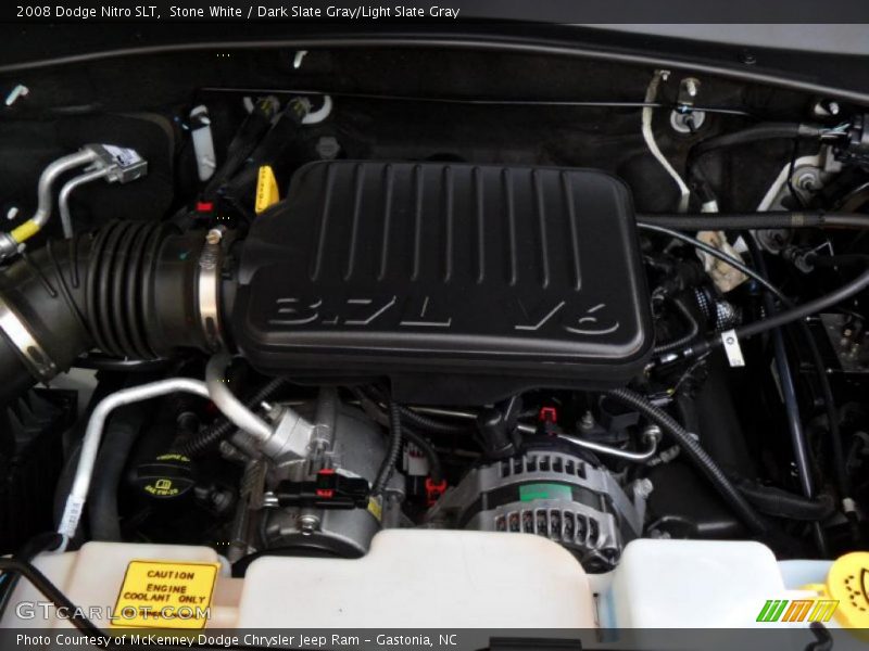 Stone White / Dark Slate Gray/Light Slate Gray 2008 Dodge Nitro SLT
