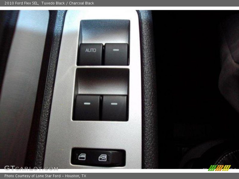 Tuxedo Black / Charcoal Black 2010 Ford Flex SEL