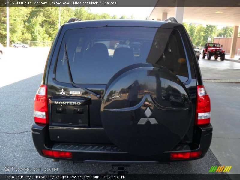 Midnight Black / Charcoal 2006 Mitsubishi Montero Limited 4x4