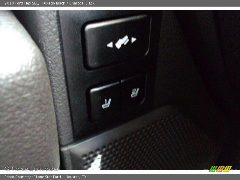 Tuxedo Black / Charcoal Black 2010 Ford Flex SEL