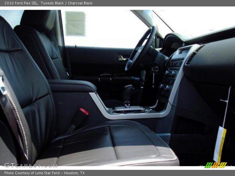 Tuxedo Black / Charcoal Black 2010 Ford Flex SEL
