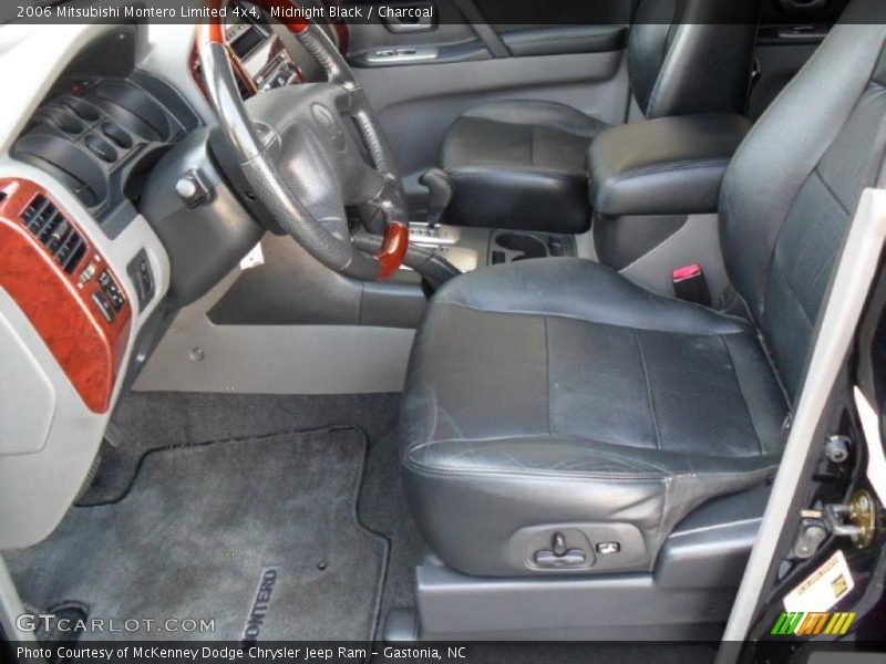 Midnight Black / Charcoal 2006 Mitsubishi Montero Limited 4x4