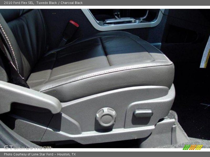 Tuxedo Black / Charcoal Black 2010 Ford Flex SEL