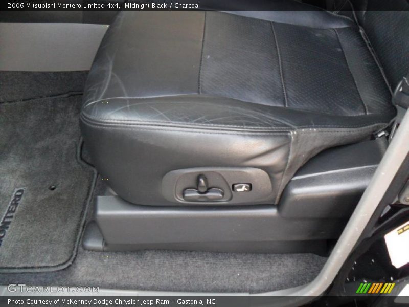 Midnight Black / Charcoal 2006 Mitsubishi Montero Limited 4x4