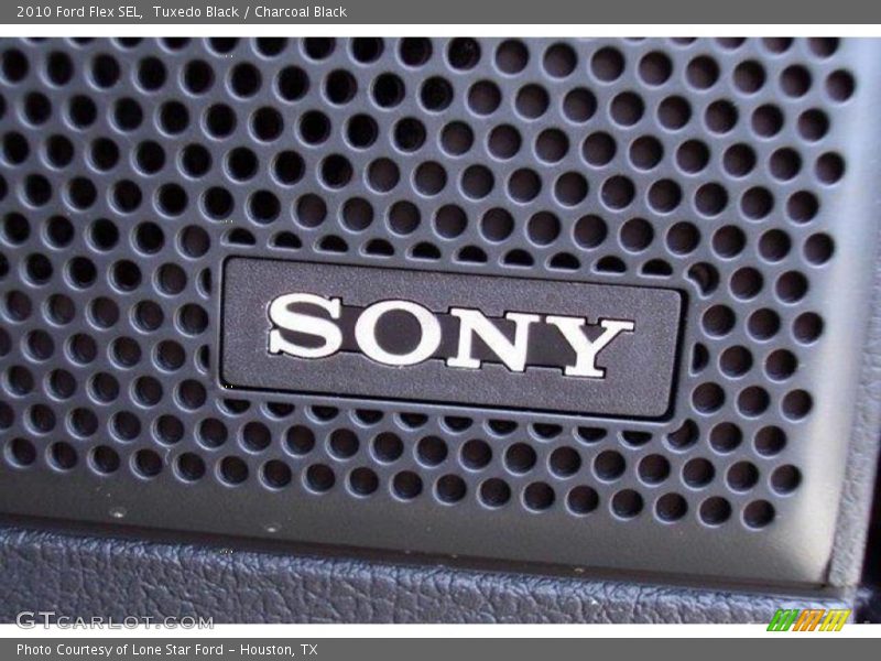 Tuxedo Black / Charcoal Black 2010 Ford Flex SEL