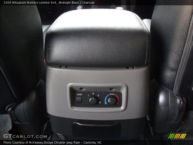 Midnight Black / Charcoal 2006 Mitsubishi Montero Limited 4x4
