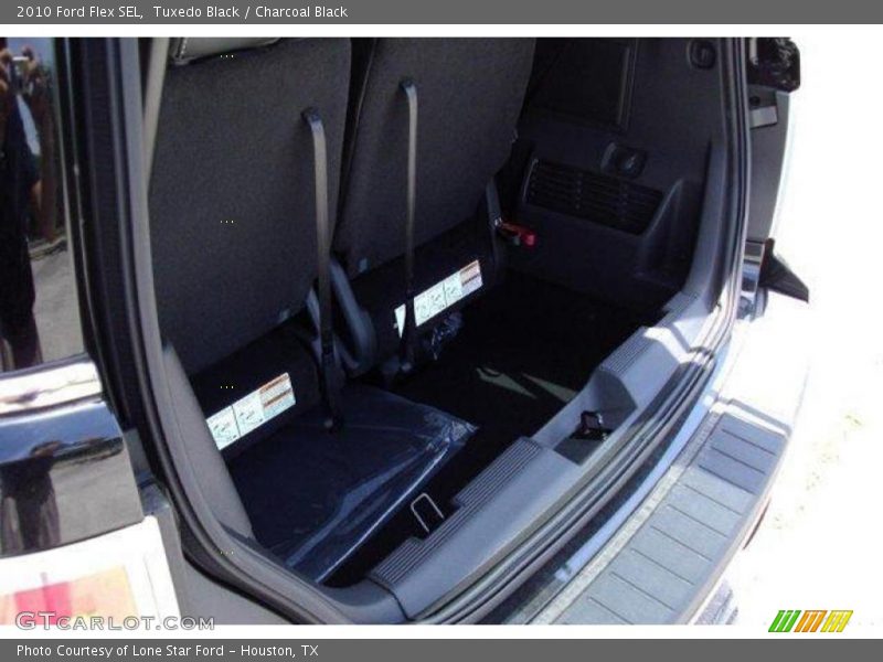 Tuxedo Black / Charcoal Black 2010 Ford Flex SEL
