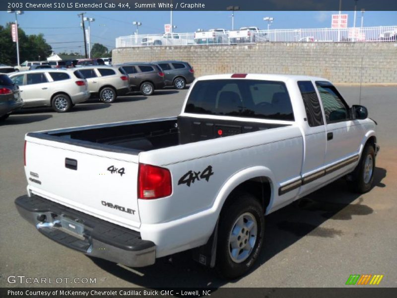 Summit White / Graphite 2003 Chevrolet S10 LS Extended Cab 4x4