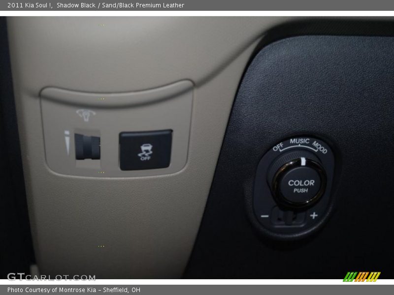 Shadow Black / Sand/Black Premium Leather 2011 Kia Soul !