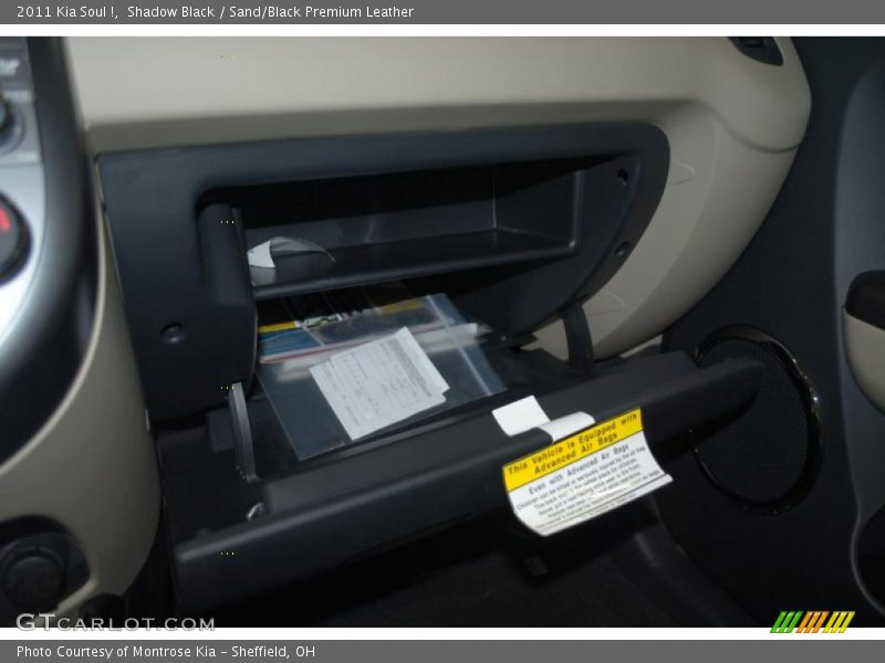 Shadow Black / Sand/Black Premium Leather 2011 Kia Soul !