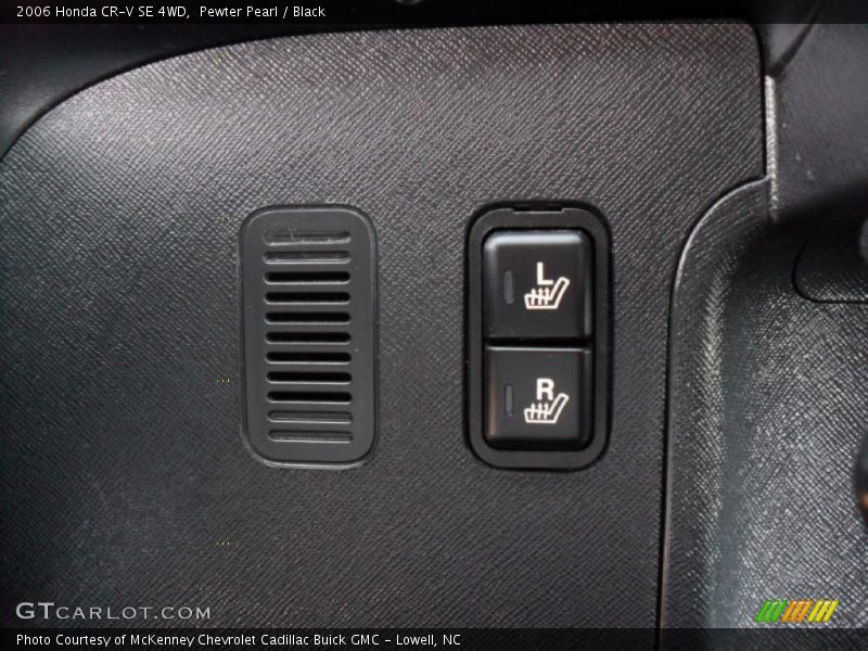 Pewter Pearl / Black 2006 Honda CR-V SE 4WD