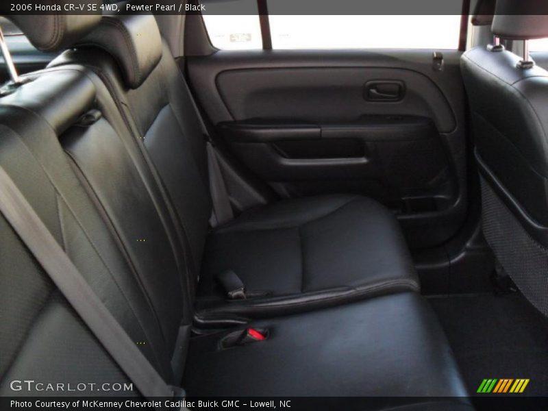 Pewter Pearl / Black 2006 Honda CR-V SE 4WD