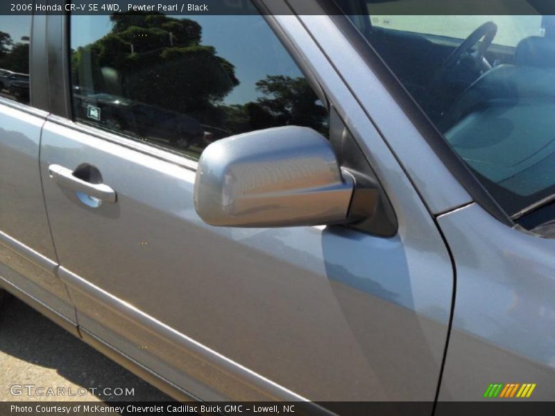 Pewter Pearl / Black 2006 Honda CR-V SE 4WD