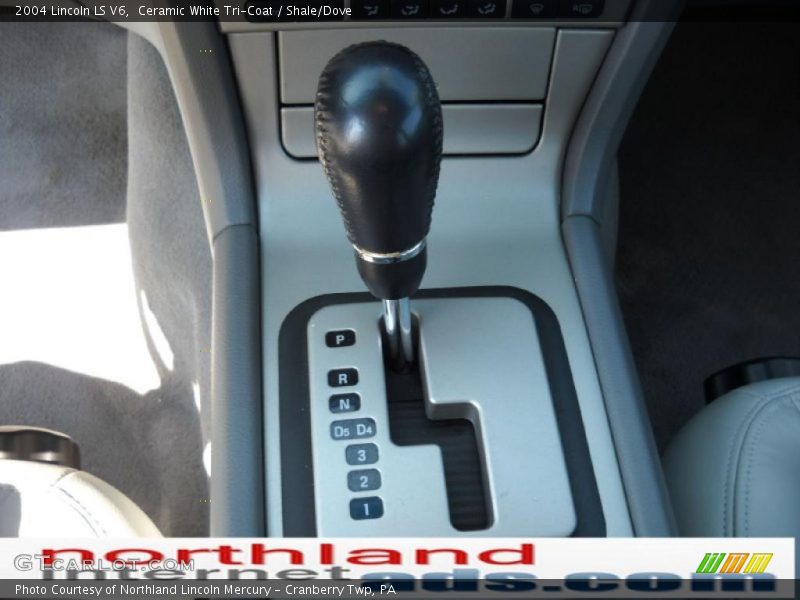 Ceramic White Tri-Coat / Shale/Dove 2004 Lincoln LS V6