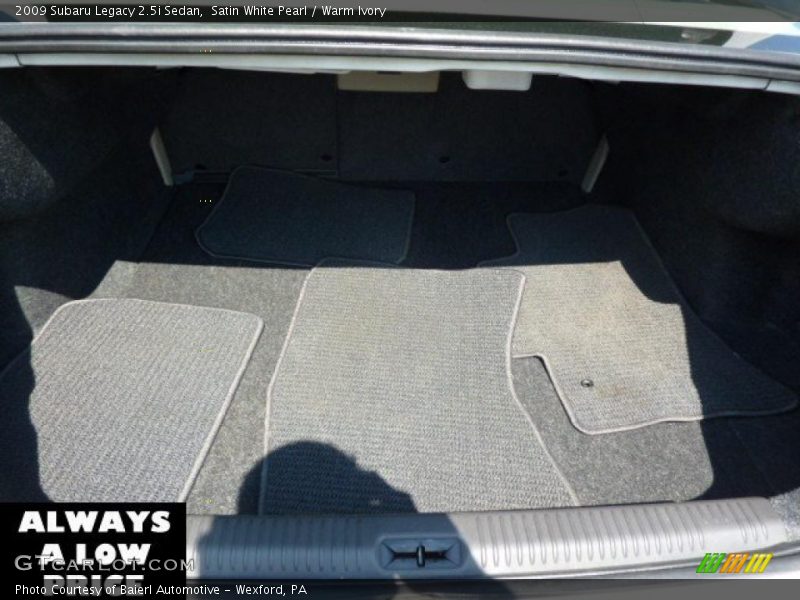 Satin White Pearl / Warm Ivory 2009 Subaru Legacy 2.5i Sedan