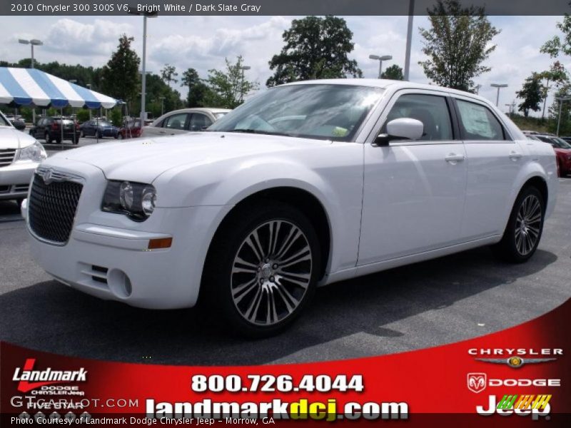 Bright White / Dark Slate Gray 2010 Chrysler 300 300S V6
