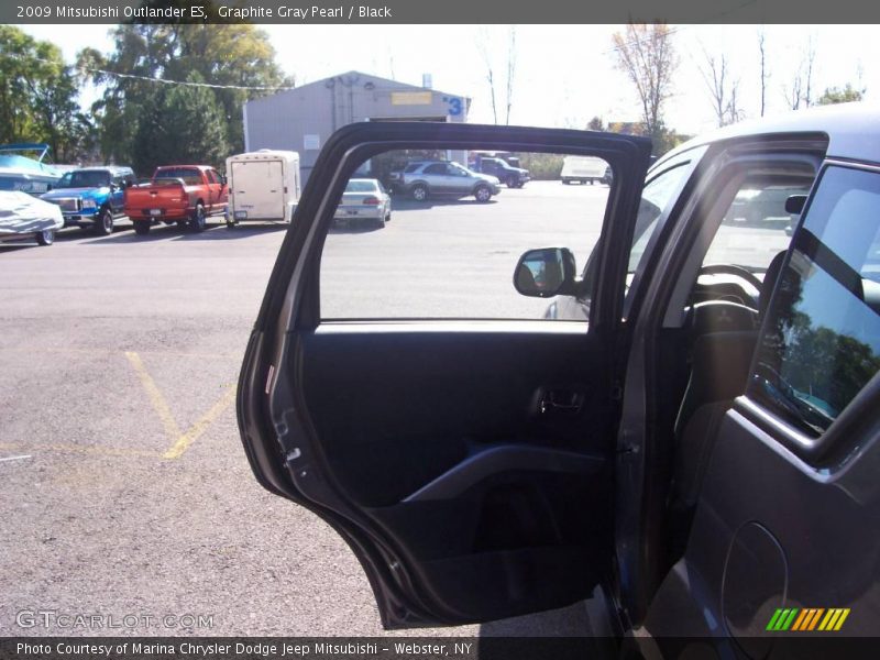 Graphite Gray Pearl / Black 2009 Mitsubishi Outlander ES