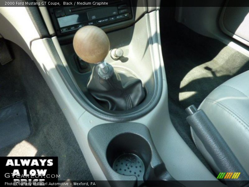 Black / Medium Graphite 2000 Ford Mustang GT Coupe