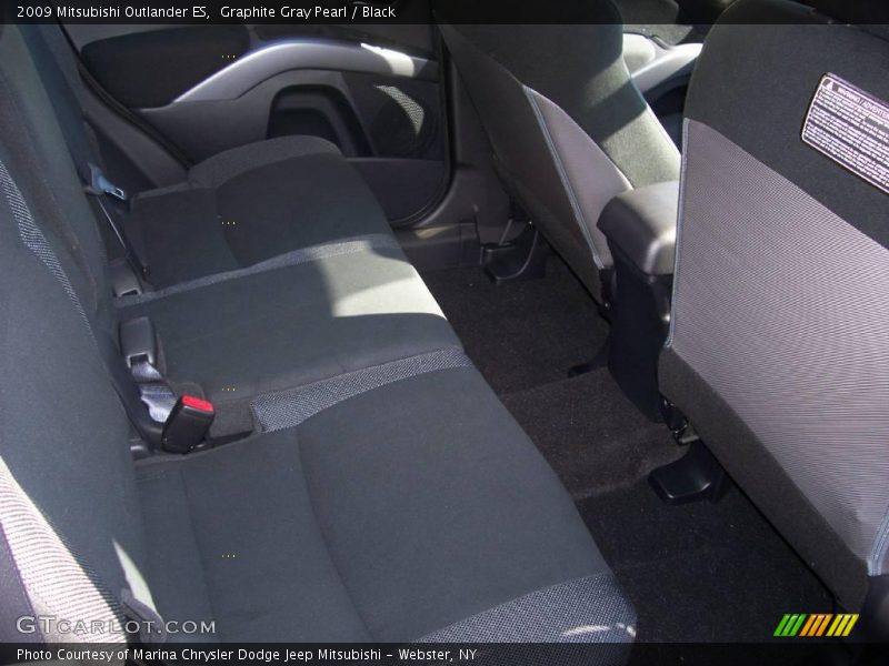 Graphite Gray Pearl / Black 2009 Mitsubishi Outlander ES
