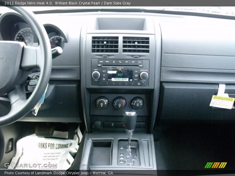 Brilliant Black Crystal Pearl / Dark Slate Gray 2011 Dodge Nitro Heat 4.0