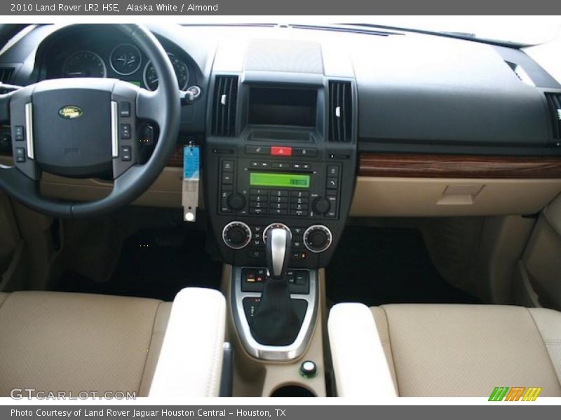 Alaska White / Almond 2010 Land Rover LR2 HSE