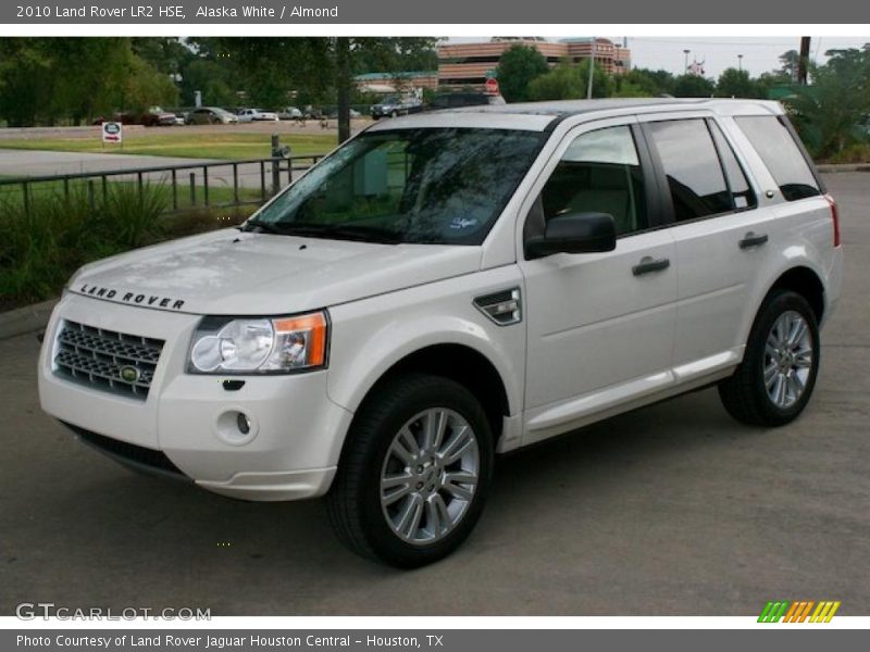 Alaska White / Almond 2010 Land Rover LR2 HSE