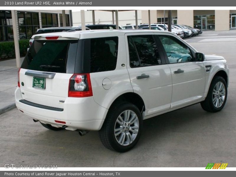 Alaska White / Almond 2010 Land Rover LR2 HSE