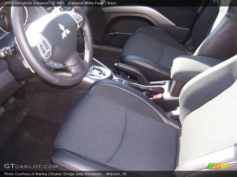 Diamond White Pearl / Black 2009 Mitsubishi Outlander SE 4WD