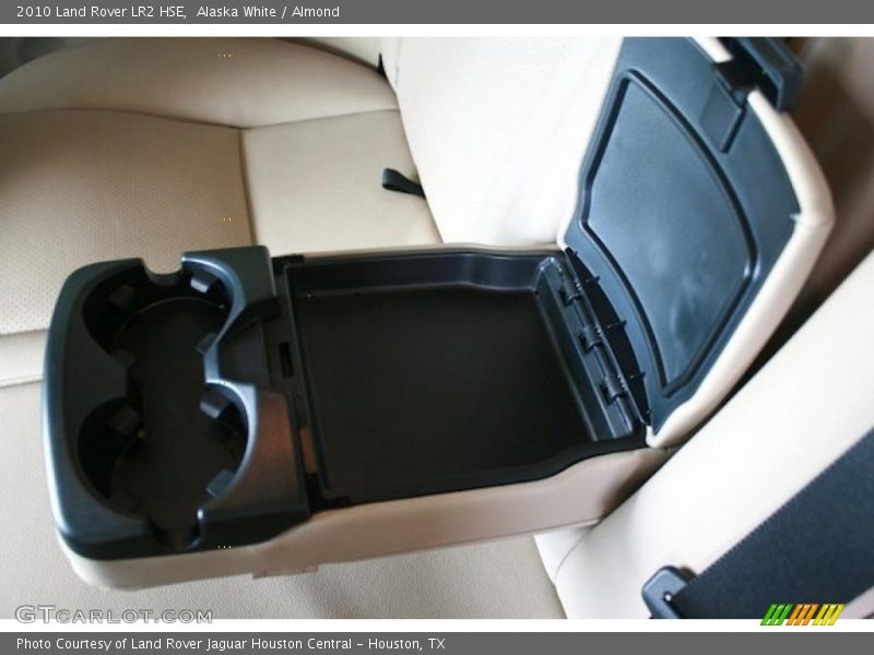 Alaska White / Almond 2010 Land Rover LR2 HSE
