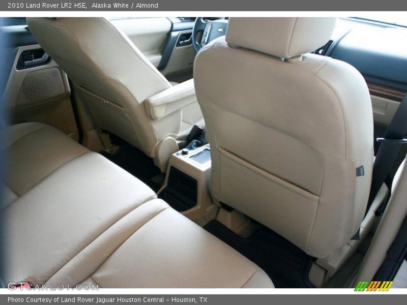Alaska White / Almond 2010 Land Rover LR2 HSE