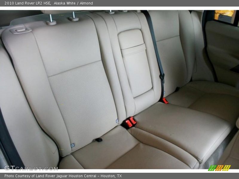 Alaska White / Almond 2010 Land Rover LR2 HSE