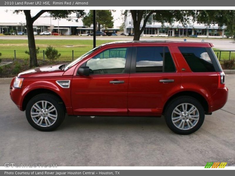 Rimini Red / Almond 2010 Land Rover LR2 HSE