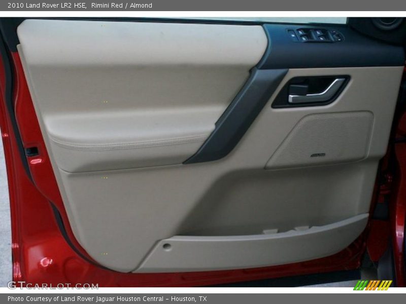 Rimini Red / Almond 2010 Land Rover LR2 HSE